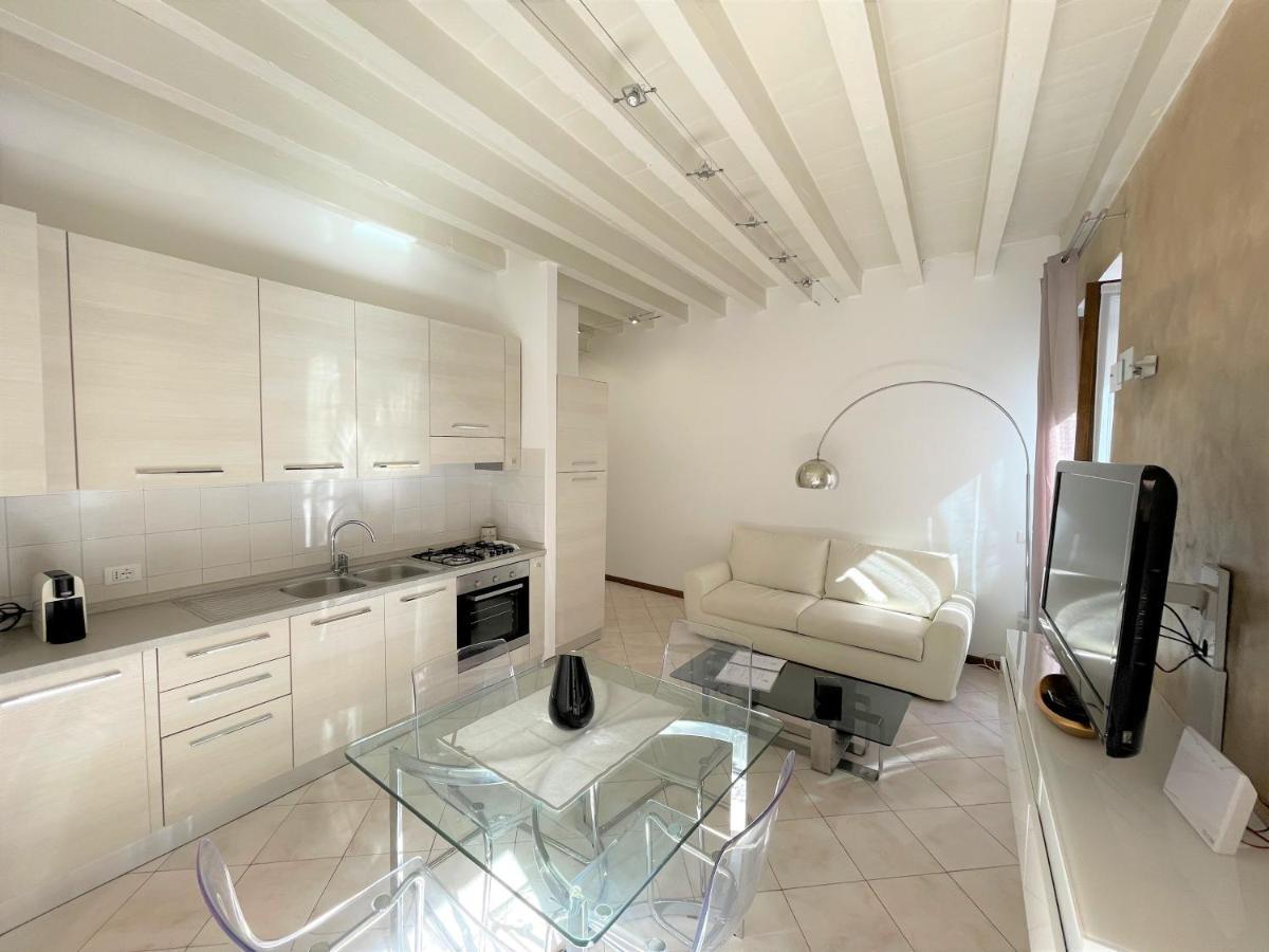 Desenzanoloft Le Petit Bijou - Restyling 2025 - Downtown Desenzano del Garda Dış mekan fotoğraf