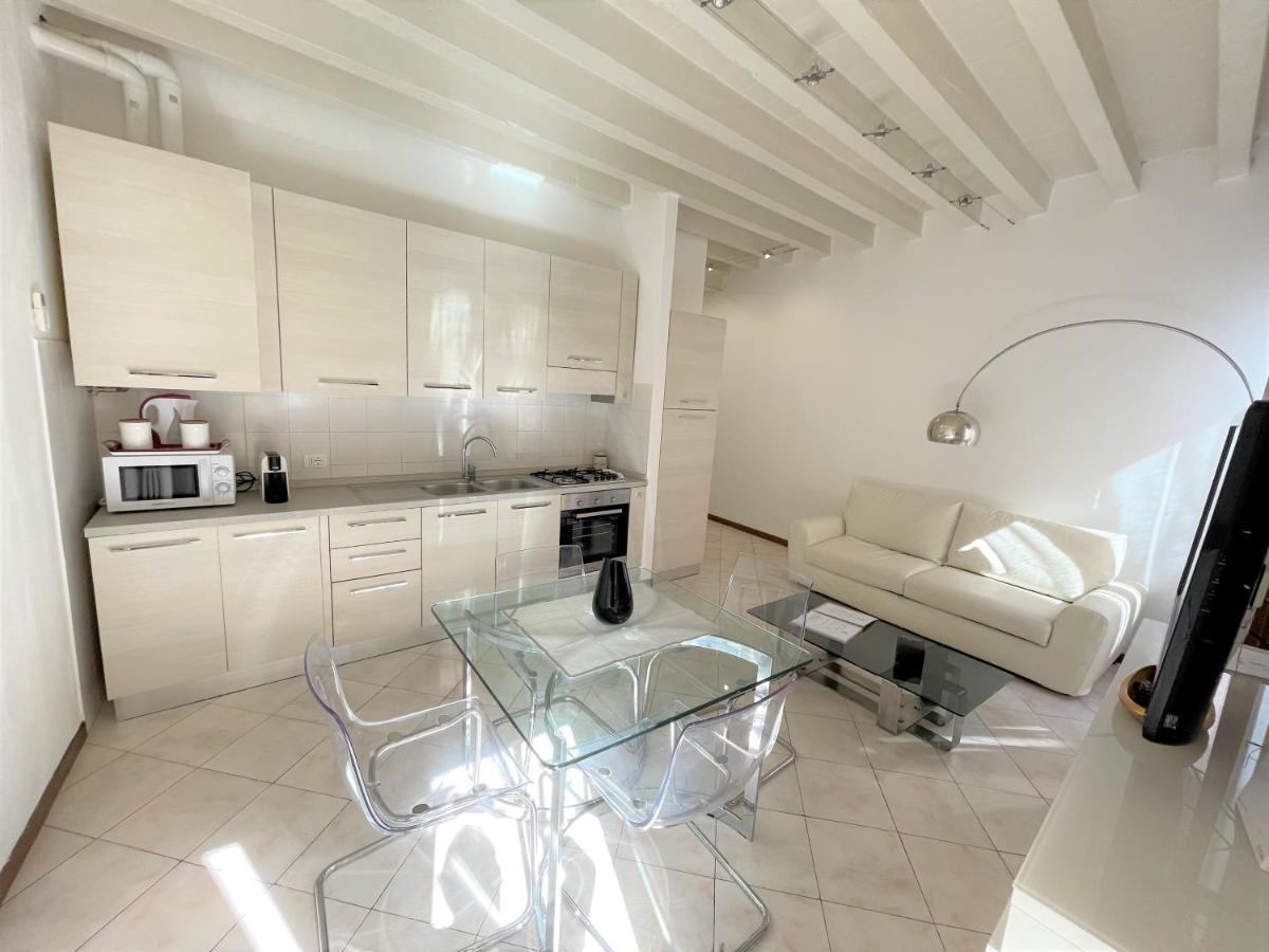 Desenzanoloft Le Petit Bijou - Restyling 2025 - Downtown Desenzano del Garda Dış mekan fotoğraf